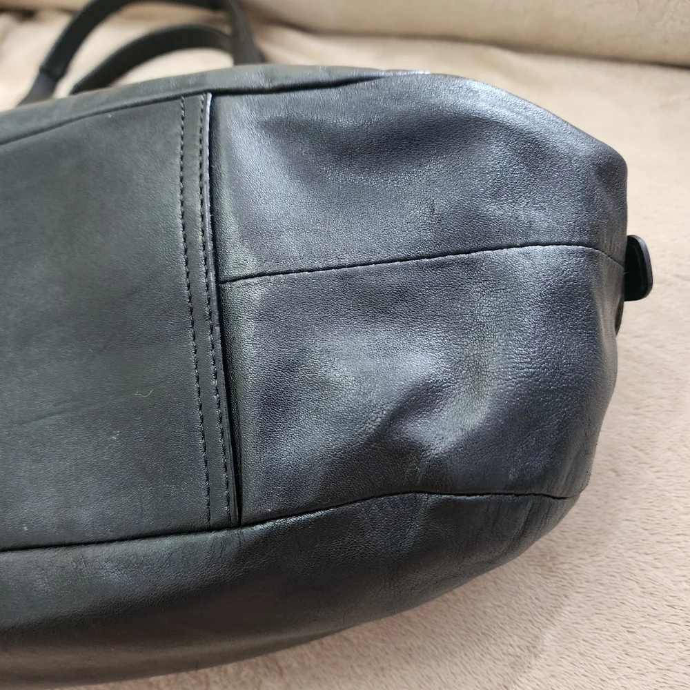 Coach black Very Sofft Leather Shoulder Bag.